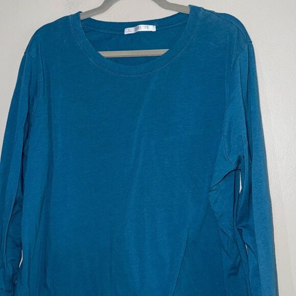 Cloud 9 dark teal blue long sleeve t-shirt longer style with a scoop neck - Picture 4 of 6